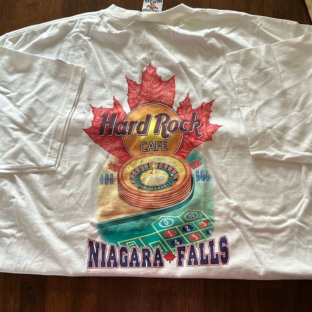 Hard Rock Cafe Tee.  Niagara Falls. New, never been worn but no tags. Size XL